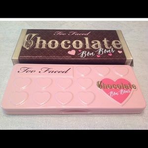Too faced palette bundle. Two palettes included